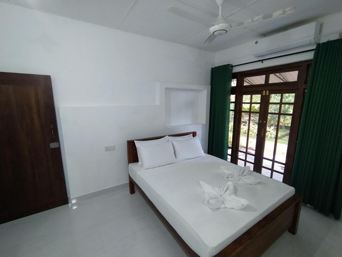 Water Front Home Stay And Resort Anuradhapura Ngoại thất bức ảnh
