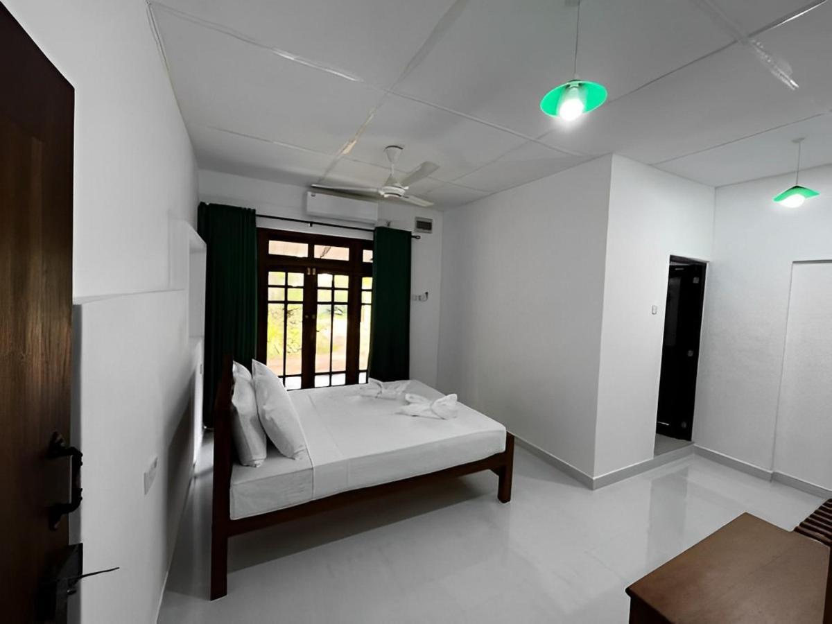 Water Front Home Stay And Resort Anuradhapura Ngoại thất bức ảnh