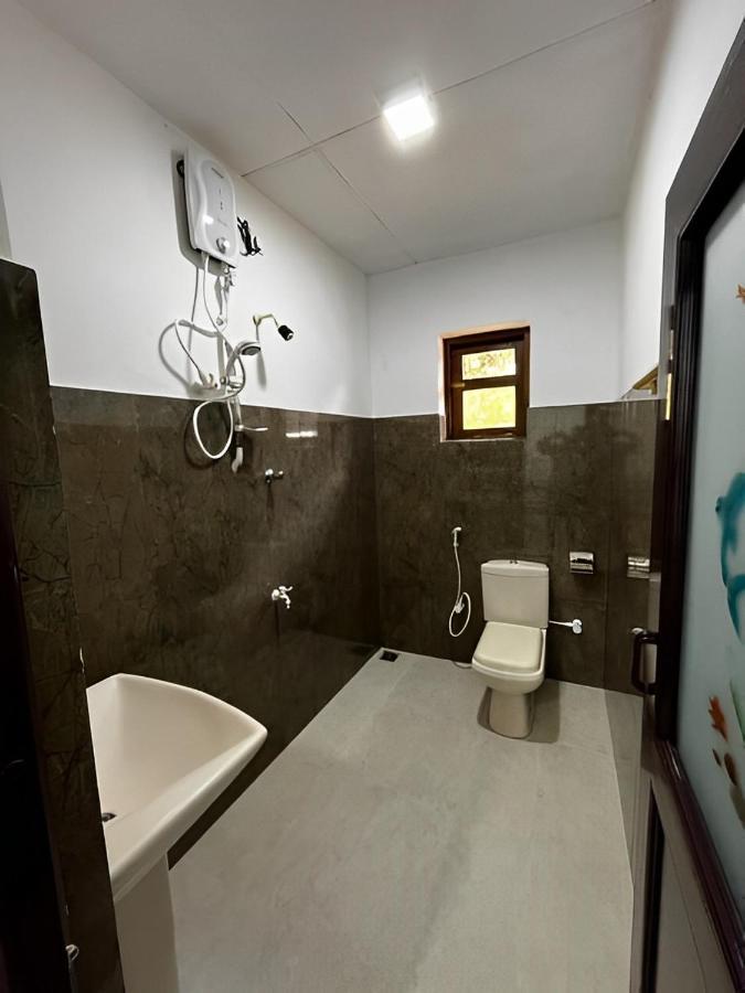 Water Front Home Stay And Resort Anuradhapura Ngoại thất bức ảnh