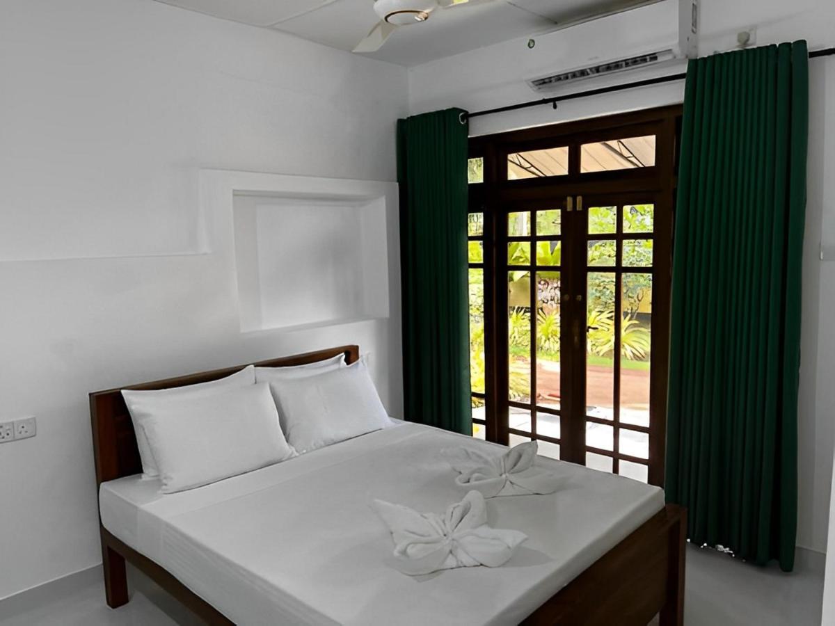 Water Front Home Stay And Resort Anuradhapura Ngoại thất bức ảnh