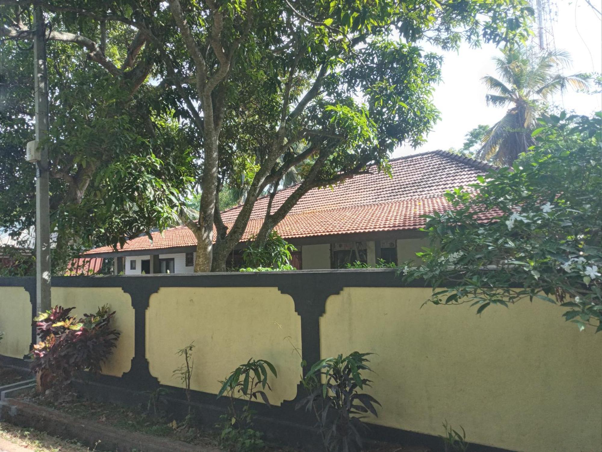 Water Front Home Stay And Resort Anuradhapura Ngoại thất bức ảnh