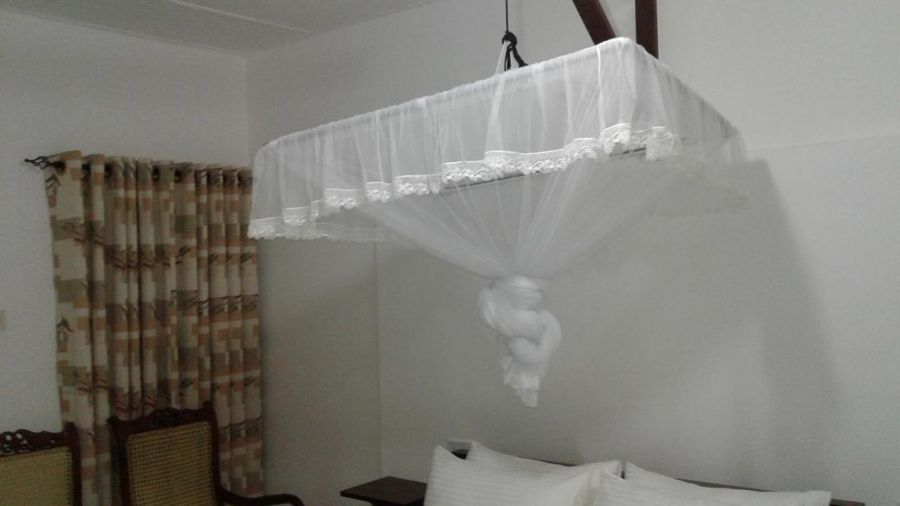 Water Front Home Stay And Resort Anuradhapura Ngoại thất bức ảnh