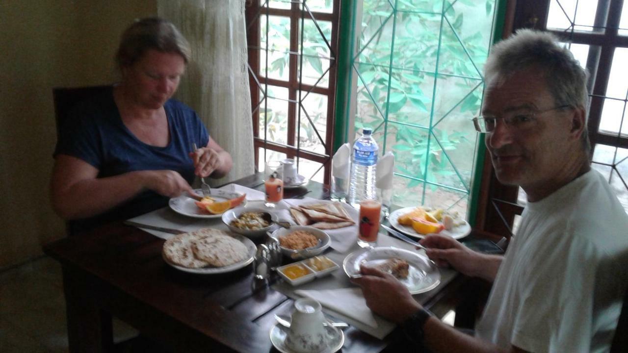 Water Front Home Stay And Resort Anuradhapura Ngoại thất bức ảnh