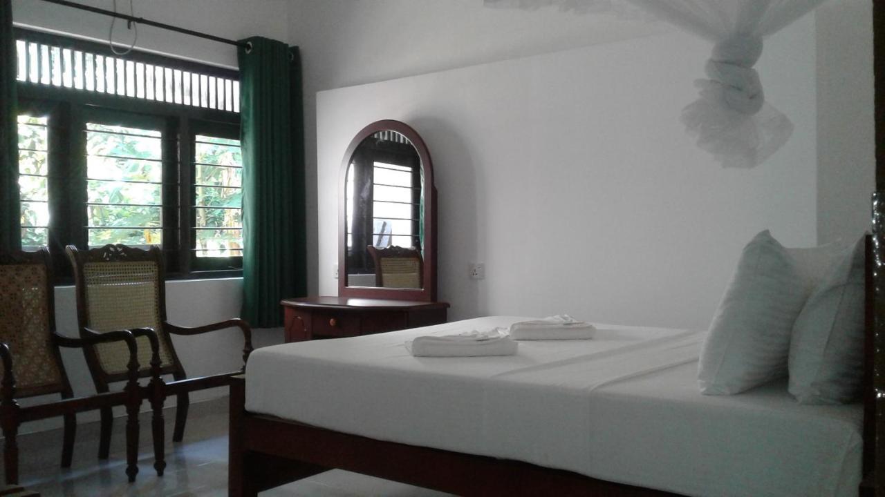 Water Front Home Stay And Resort Anuradhapura Ngoại thất bức ảnh
