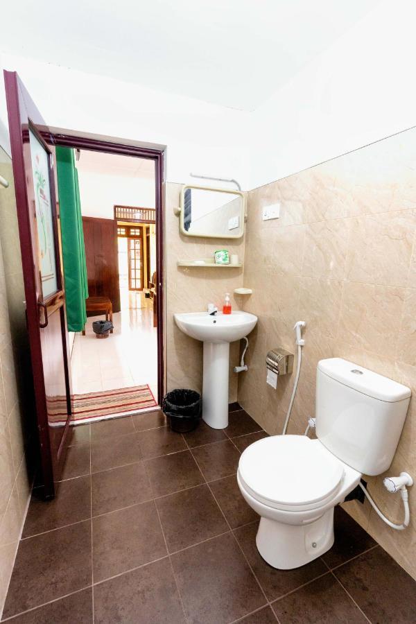 Water Front Home Stay And Resort Anuradhapura Ngoại thất bức ảnh