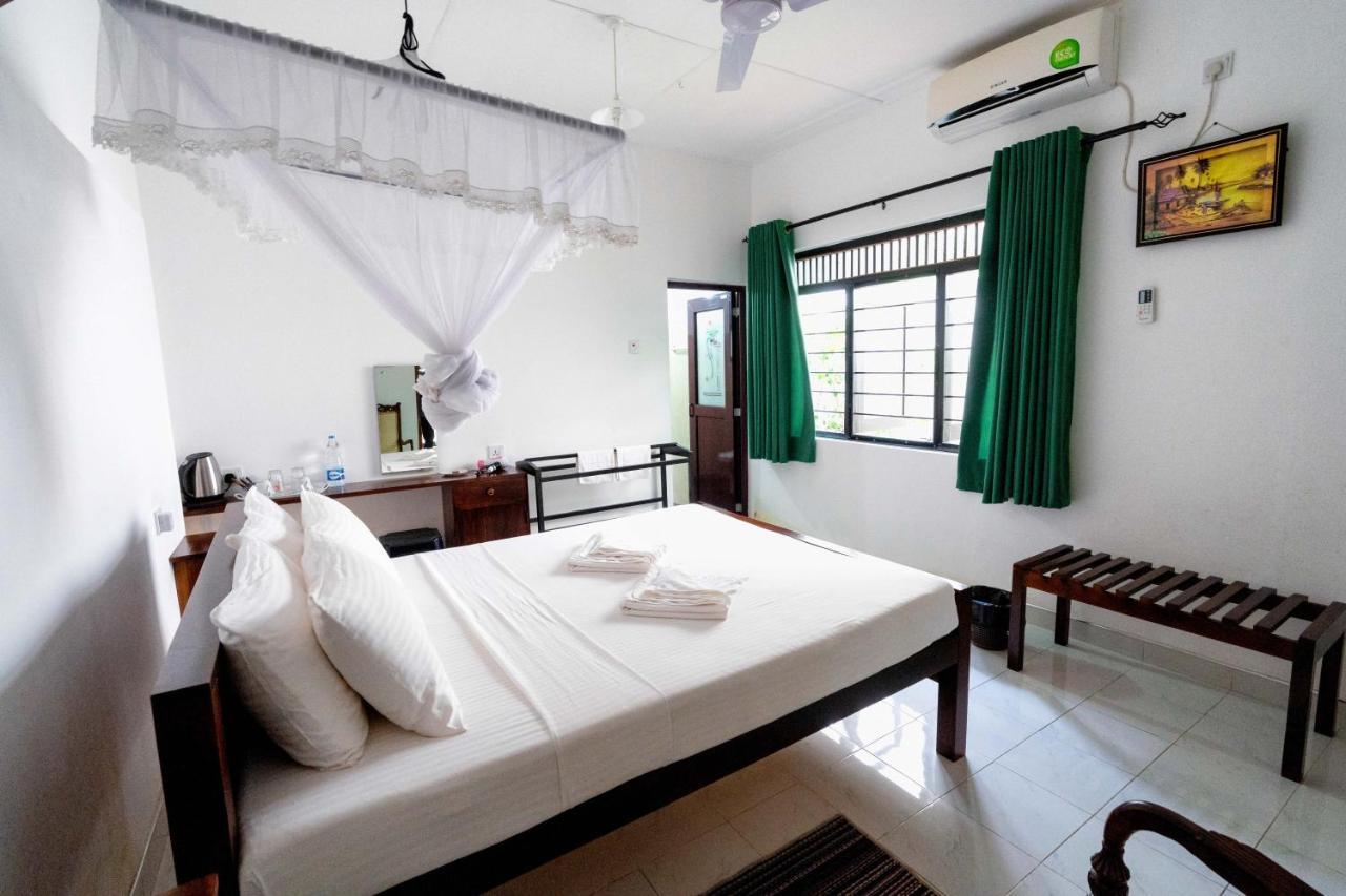 Water Front Home Stay And Resort Anuradhapura Ngoại thất bức ảnh